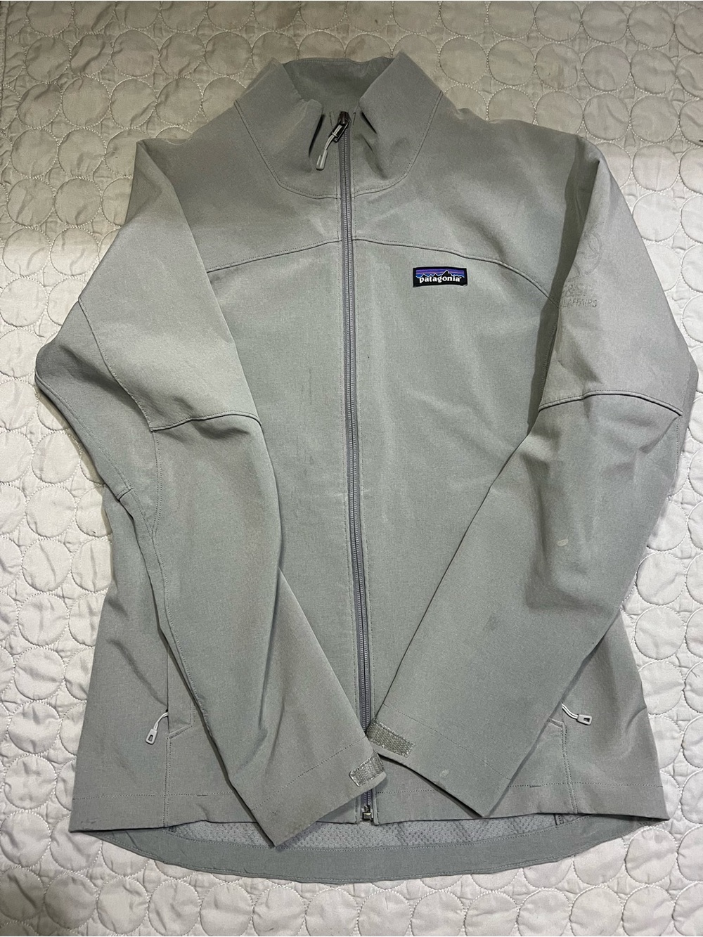 Patagonia Women's Light Gray Full-Zip Utility Jacket